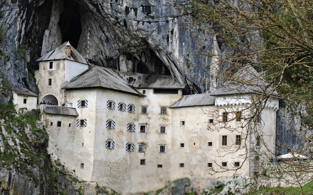 Castello di Predjama